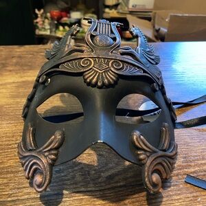 KBW Global Corp venetian half mask